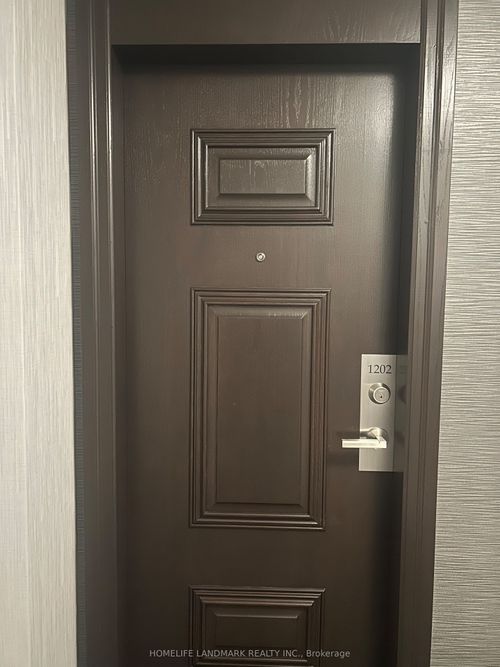 1202-29 Pemberton Ave, North York, ON, M2M4L5 | Card Image