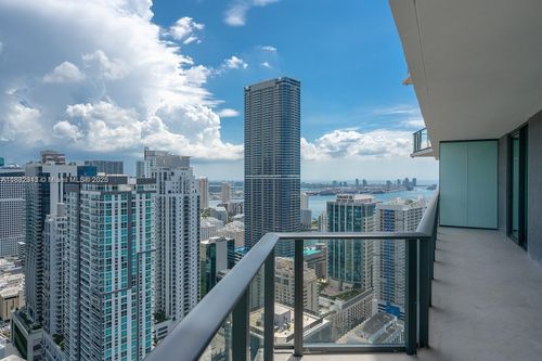 unit-4511-1300 S Miami Ave, Miami, FL, 33130-4497 | Card Image