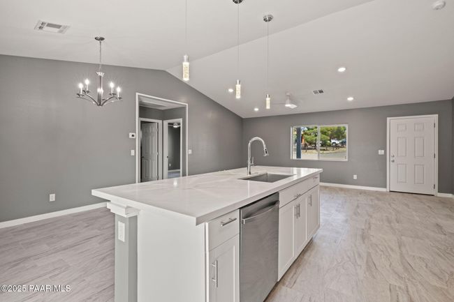 Kitchen | Image 10