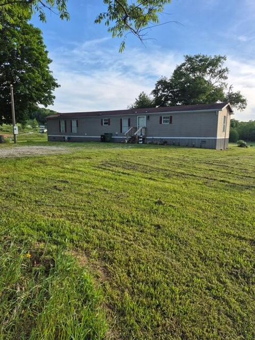 12081 Maysville Williams Rd, Logan, OH, 43138-8682 | Card Image