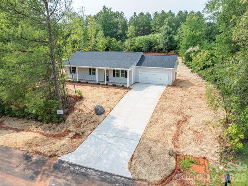 2935 Heavners Farm Ct, Lincolnton, NC, 28092-0640 | Card Image