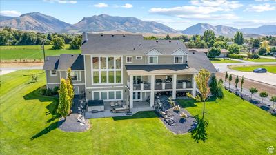 8861 S 100 W, House other with 6 bedrooms, 4 bathrooms and 3 parking in Paradise UT | Image 3