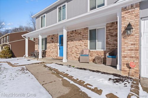1763 Henbert Rd, West Bloomfield, MI, 48324-1026 | Card Image