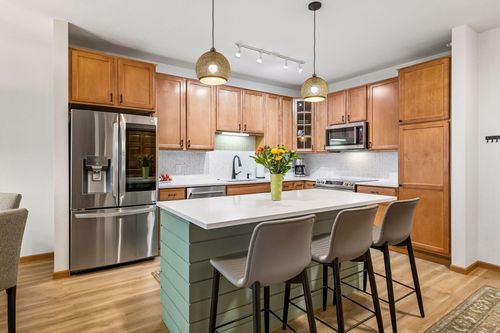 415-7100 Metro Blvd, Edina, MN, 55439-2167 | Card Image