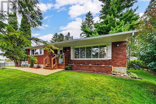 1635 Brookdale Avenue, Cornwall, ON, K6J4R2 | Card Image