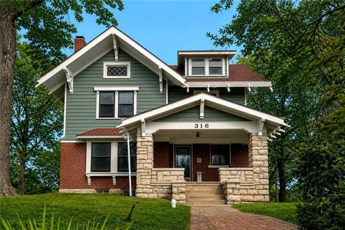 316 E Doniphan St, Liberty, MO, 64068-1703 | Card Image
