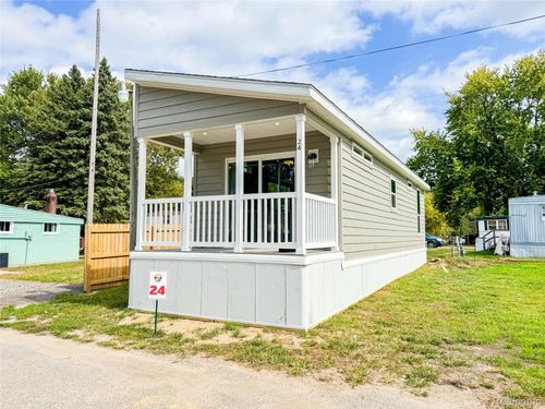 24 Sunset Way, Linden, MI, 48451 | Card Image