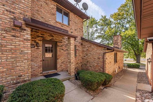 1-2403 E 51st St Street, Davenport, IA, 52807 | Card Image