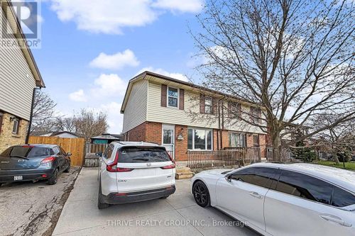 218 Admiral Drive, London East (East I), ON, N5V1H8 | Card Image