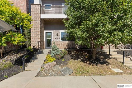 815 S 31st St, Omaha, NE, 68105-2029 | Card Image