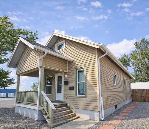 207 Russell St, Laramie, WY, 82070-4435 | Card Image