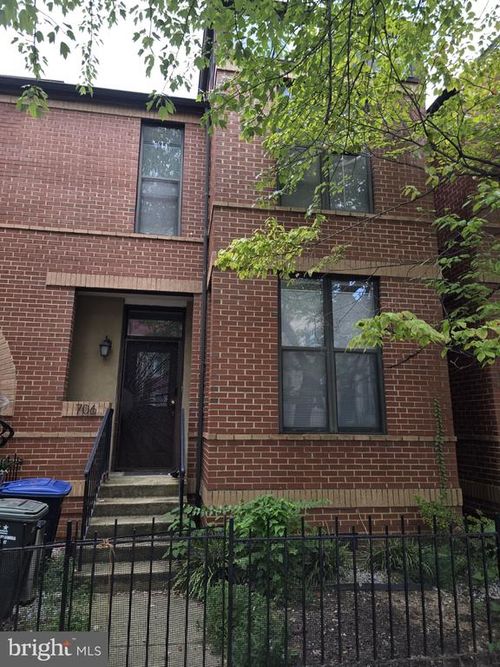 706 10th St Ne, WASHINGTON, DC, 20002-3734 | Card Image