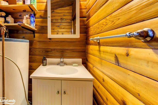 76 29th St N, House other with 2 bedrooms, 1 bathrooms and 10 parking in Wasaga Beach ON | Image 22