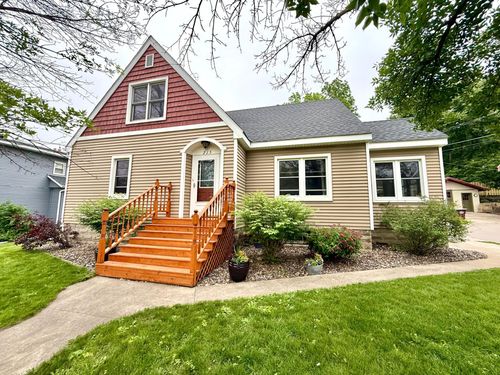 215 1st St N, Cannon Falls, MN, 55009-2004 | Card Image