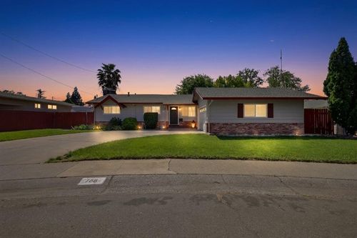 768 Zupan Ave, Yuba City, CA, 95991-3356 | Card Image