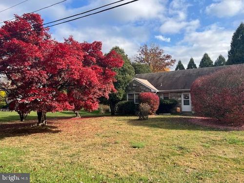 1300 Kirks Ln, DRESHER, PA, 19025-1106 | Card Image