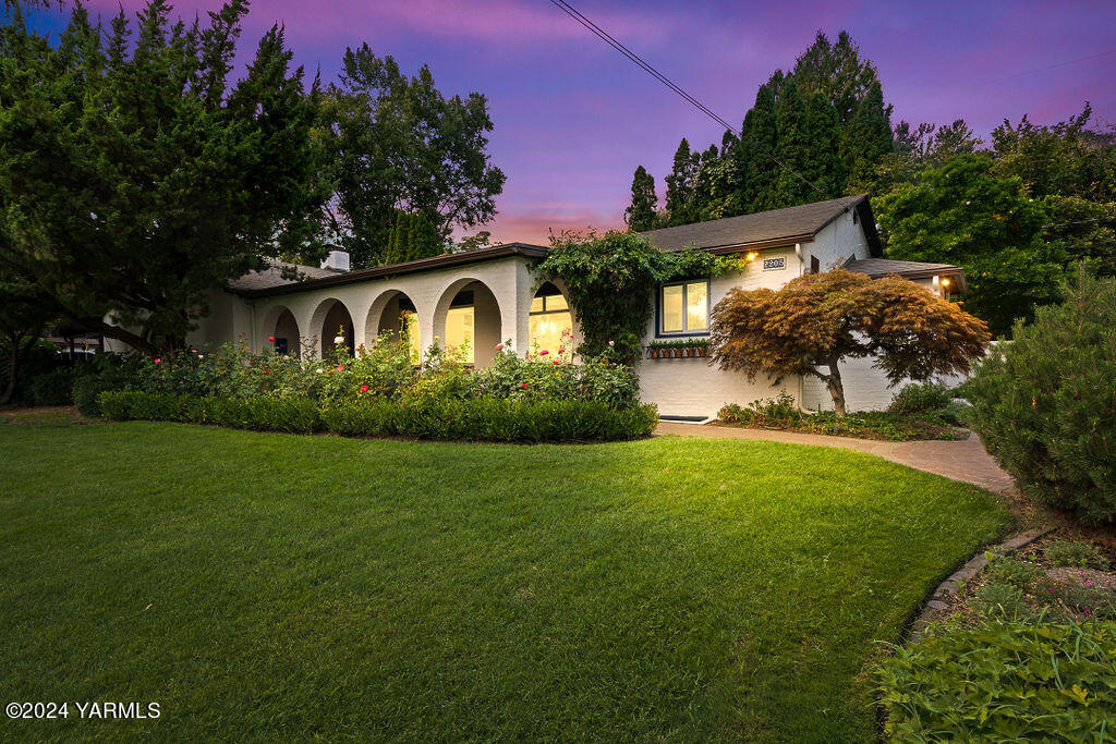 Chestnut Ave, Yakima, WA 98902