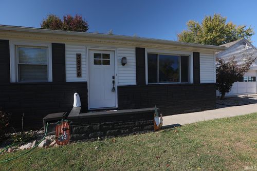 3836 Highland Dr, Fort Wayne, IN, 46804-2977 | Card Image