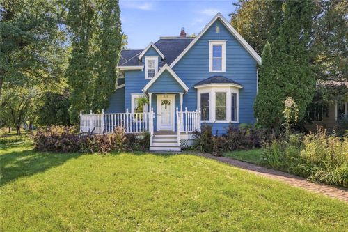 525 Summit Ave, Eau Claire, WI, 54701-4806 | Card Image
