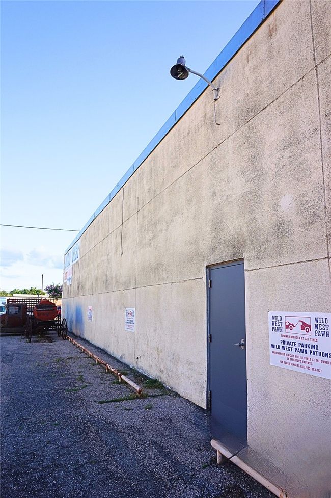 Secure side entry | Image 7