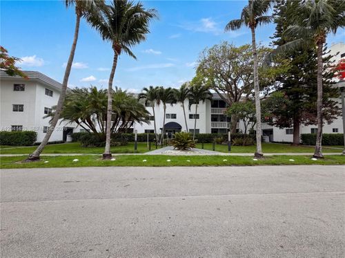202-200 Galen Dr, Key Biscayne, FL, 33149-2145 | Card Image