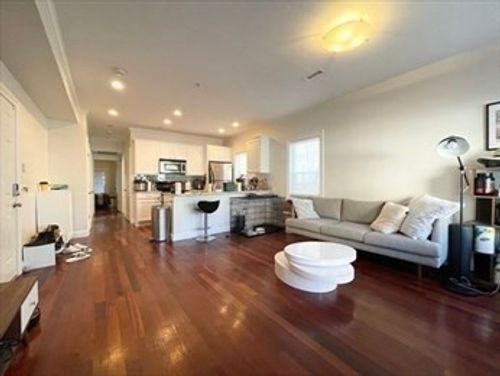 apt-2-35 Magnolia Ave, Cambridge, MA, 02138-3224 | Card Image