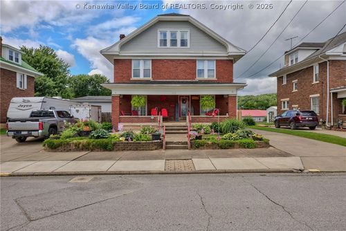 208 Race St, Ravenswood, WV, 26164-1814 | Card Image