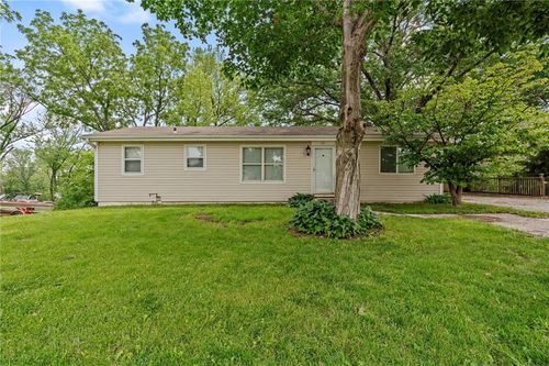 407 Salem Rd, Excelsior Springs, MO, 64024-2339 | Card Image