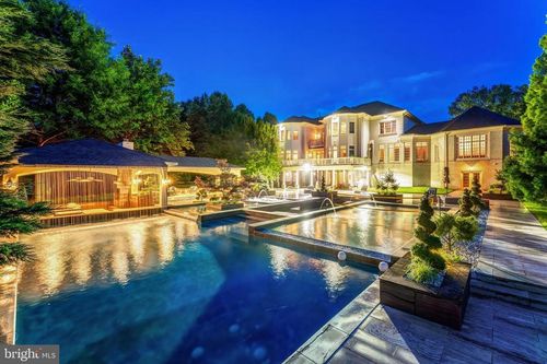 860 Nicholas Run Dr, GREAT FALLS, VA, 22066-1384 | Card Image