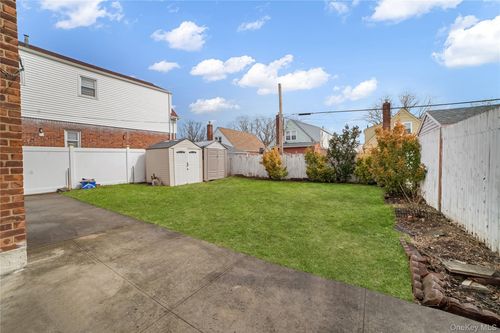 88-05 Winchester Blvd, Queens Village, NY, 11427 | Card Image