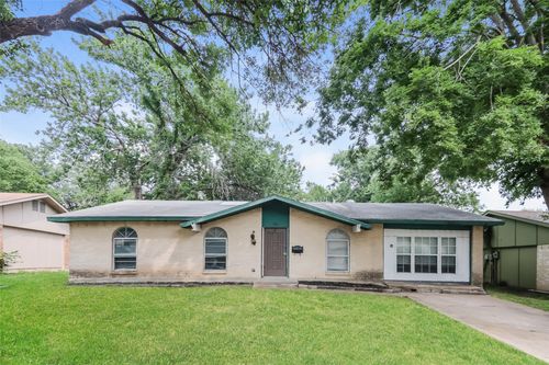 214 Independence Dr, Garland, TX, 75043-2314 | Card Image