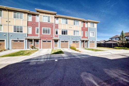 128 Marquis Lane Se, Calgary, AB, T3M2G6 | Card Image