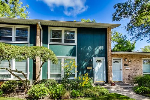 355 Bristol St, Northfield, IL, 60093-2945 | Card Image