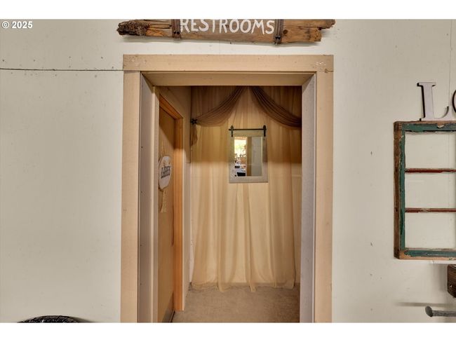 47266 Sw Carpenter Creek Rd, House other with 5 bedrooms, 6 bathrooms and 3 parking in Forest Grove OR | Image 44