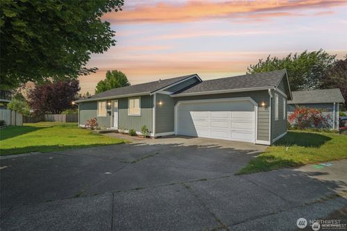 17702 Spring Lane Ave, Marysville, WA, 98271-4774 | Card Image