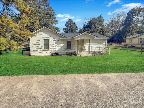 379 Sato Ave, Denmark, SC, 29042-2447 | Card Image