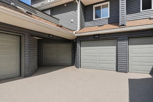 134-48 Glamis Green Sw, Calgary, AB, T3E6V1 | Card Image
