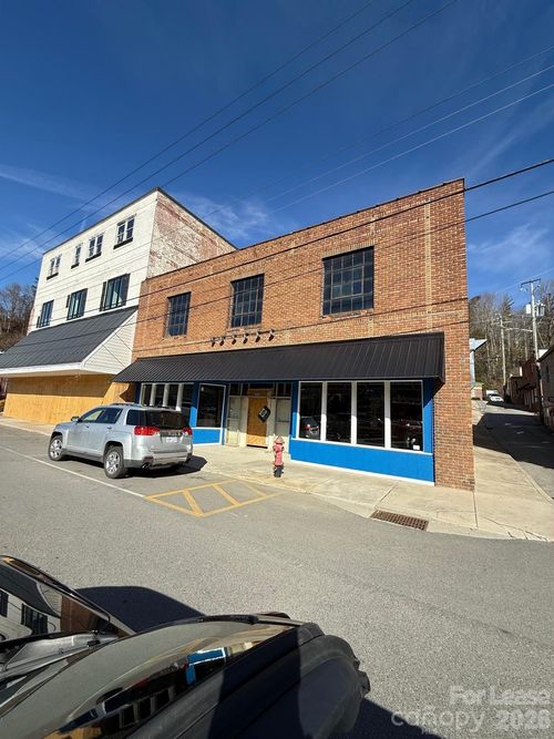 127 Locust Street, Spruce Pine, NC, 28777 | Card Image