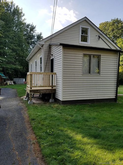 42 Preston St, East Hartford, CT, 06108-2966 | Card Image