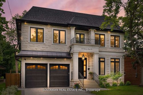 319 Betty Ann Dr, North York, ON, M2R1B4 | Card Image