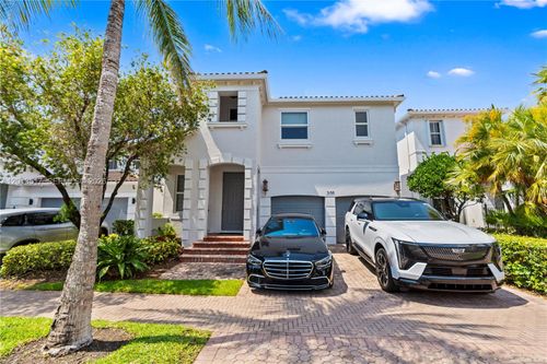3188 Ne 211th Ter, Aventura, FL, 33180-3686 | Card Image