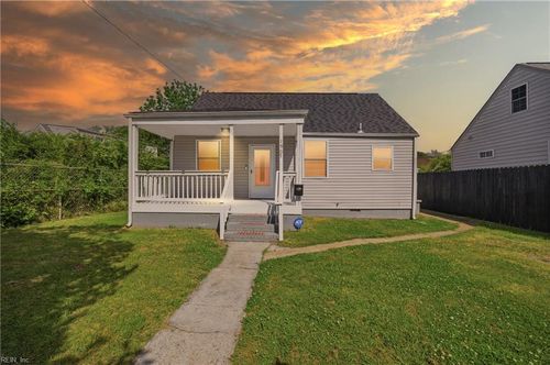 1907 Halifax Ave, Portsmouth, VA, 23707-4506 | Card Image