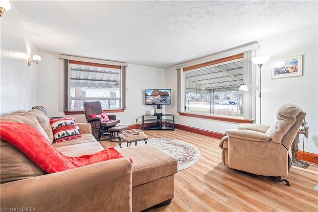 226 Charing Cross St, House other with 3 bedrooms, 1 bathrooms and 5 parking in Brantford ON | Image 16