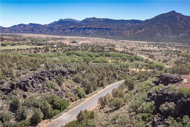 View of mountain background | Image 18
