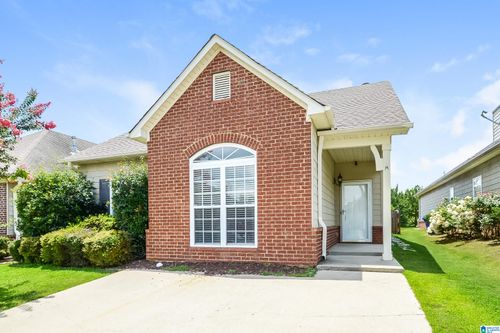 1068 Fairbank Ln, CHELSEA, AL, 35043-7233 | Card Image