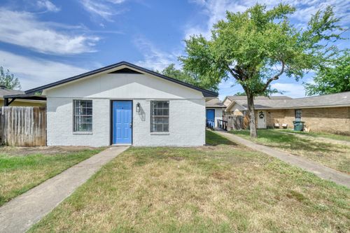 2807 Sprucewood St, Bryan, TX, 77801-1834 | Card Image