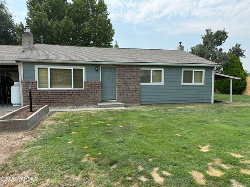 80 Dalton Ln, Zillah, WA, 98953-9300 | Card Image