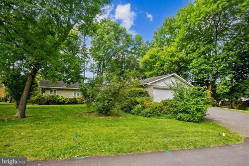 19105 Shamrock Ln, HAGERSTOWN, MD, 21742-2852 | Card Image
