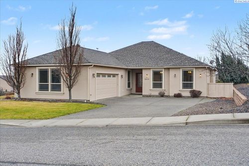 2815 Riverbend Dr, Richland, WA, 99354-2202 | Card Image