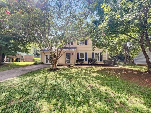 5311 N Oaks Dr, Greensboro, NC, 27455-1232 | Card Image